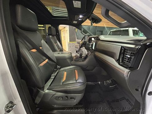 Used 2022 GMC Sierra 1500 AT4 w/ AT4 Preferred Package AWD/4WD image 22