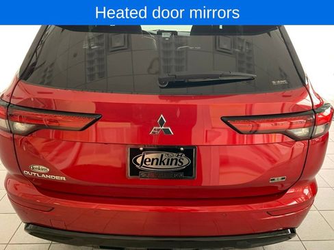 Used 2023 Mitsubishi Outlander SE AWD/4WD image 13