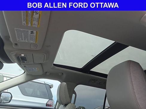Used 2025 Ford Explorer Active w/ Active Comfort Package AWD/4WD image 20