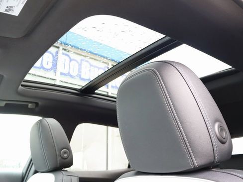 New 2026 Chevrolet Equinox EV LT image 21