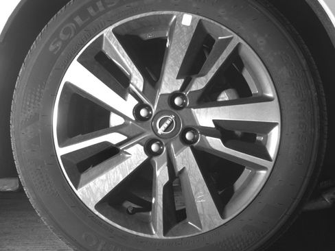 Used 2025 Nissan Versa SV image 13