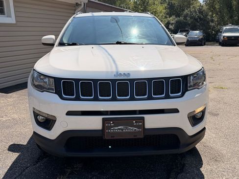Used 2020 Jeep Compass Latitude w/ Cold Weather Group AWD/4WD image 10