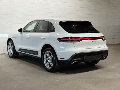 Used 2025 Porsche Macan image 3