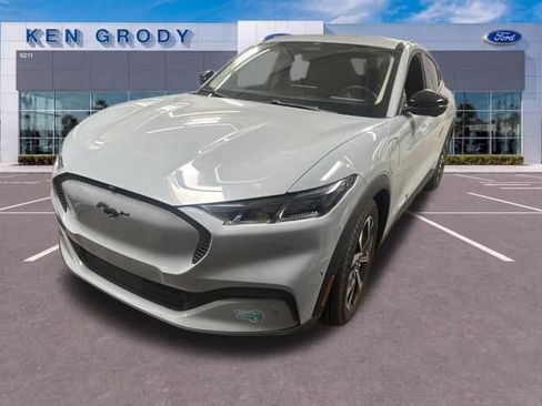 Used 2024 Ford Mustang Mach-E Select AWD/4WD image 4