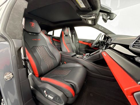 Used 2024 Lamborghini Urus S AWD/4WD image 30