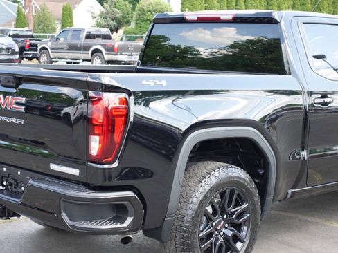 Used 2024 GMC Sierra 1500 Elevation AWD/4WD image 11