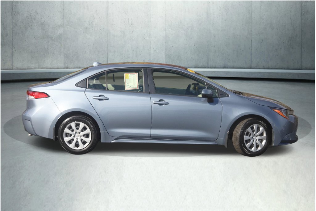 Used 2024 Toyota Corolla LE FWD image 9