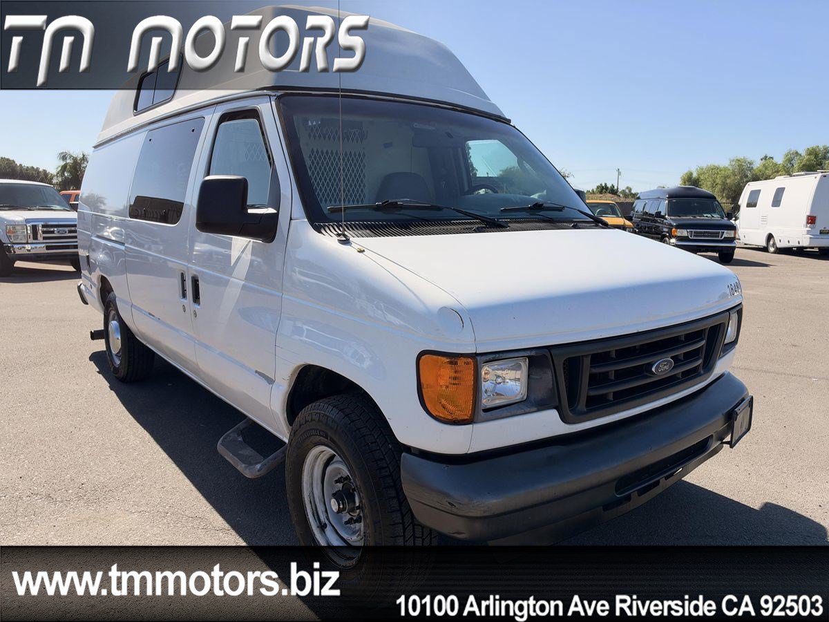 Used 2004 Ford E-350 and Econoline 350 Extended Super Duty RWD image 15