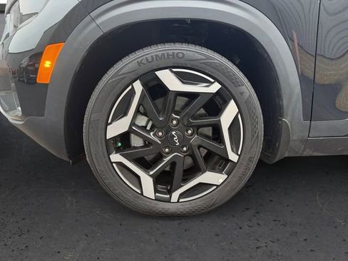 Used 2024 Kia Seltos SX image 9