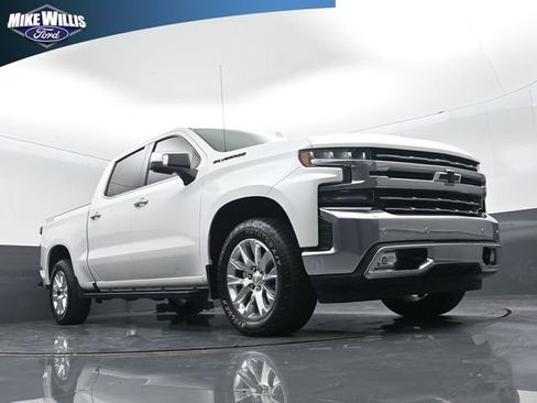 Used 2022 Chevrolet Silverado 1500 LTZ w/ LPO, Dark Essentials Package image 17