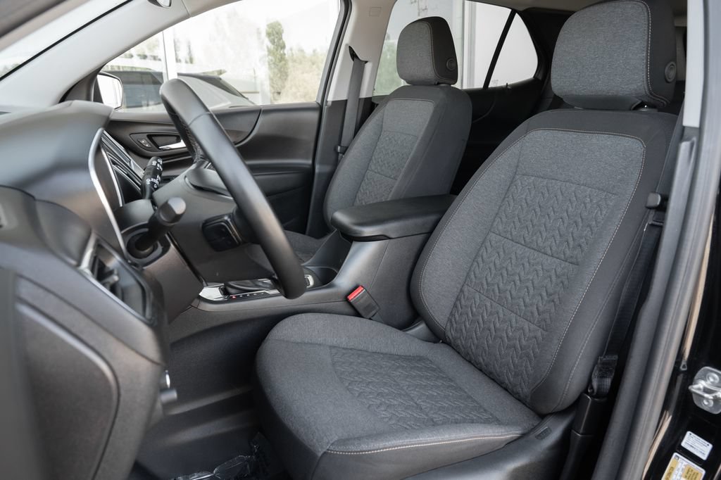 Used 2024 Chevrolet Equinox LT FWD image 18