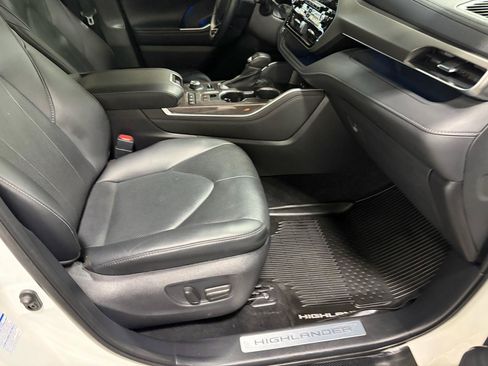 Used 2021 Toyota Highlander Limited AWD/4WD image 15