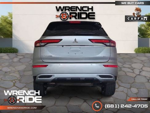 Used 2022 Mitsubishi Outlander SE image 8