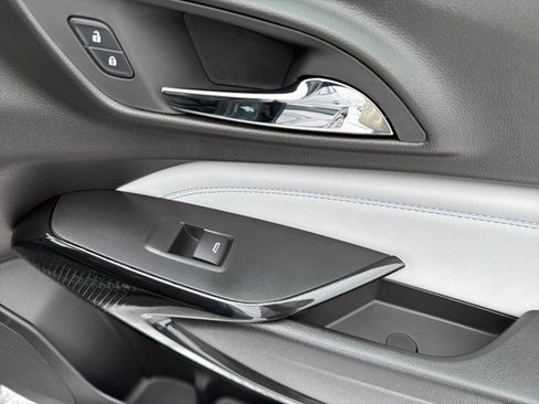 New 2026 Chevrolet Trax LT w/ Sunroof Package image 21