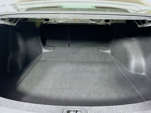 Used 2024 Toyota Corolla LE image 30