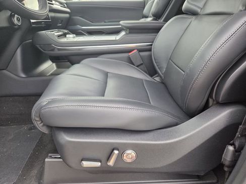 New 2026 Lincoln Navigator Premiere AWD/4WD image 11