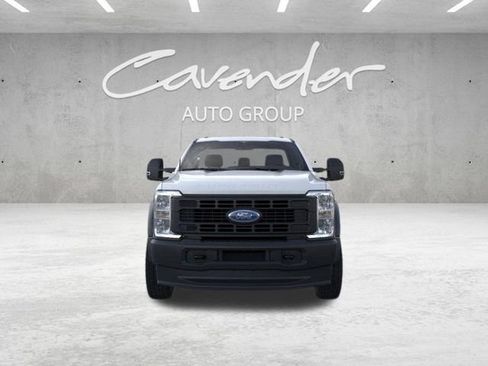 New 2025 Ford F550 4x4 Regular Cab Super Duty image 5