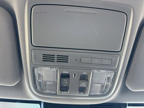 Used 2022 Honda CR-V EX-L image 27