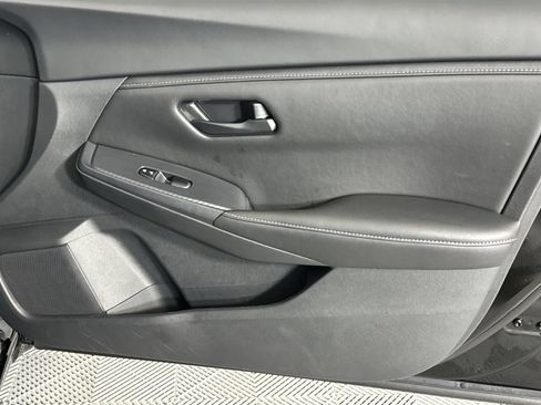 Certified 2025 Nissan Sentra S FWD image 30