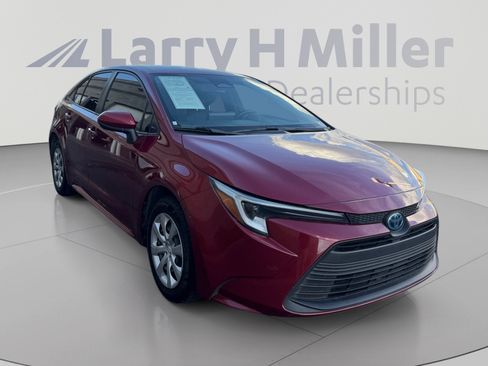 Used 2025 Toyota Corolla LE FWD image 7