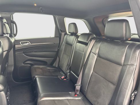 Used 2022 Jeep Grand Cherokee Laredo X RWD image 36