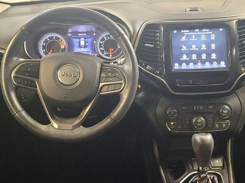 Used 2019 Jeep Cherokee Limited image 22