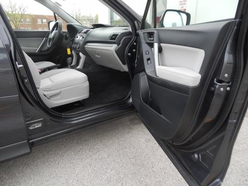 Used 2015 Subaru Forester 2.5i Premium w/ All-Weather Package image 35