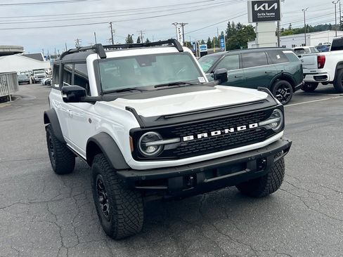 Used 2021 Ford Bronco Wildtrak AWD/4WD image 3