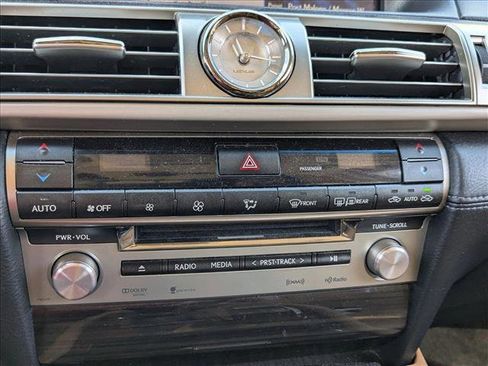 Used 2013 Lexus LS 460 AWD image 8