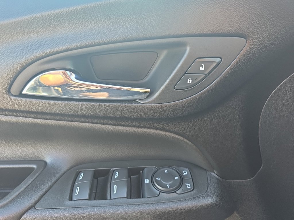 Used 2022 Chevrolet Equinox LT AWD/4WD image 32