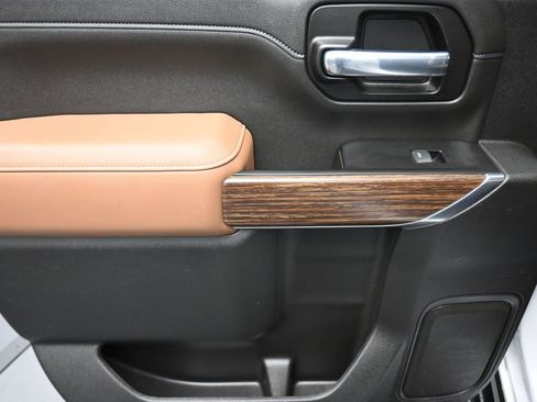 Used 2022 Chevrolet Silverado 2500 High Country w/ Safety Package II image 42