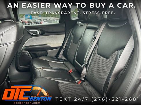 Used 2024 Jeep Compass Latitude AWD/4WD image 13