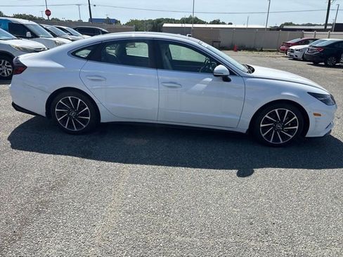 Used 2023 Hyundai Sonata Limited FWD image 2