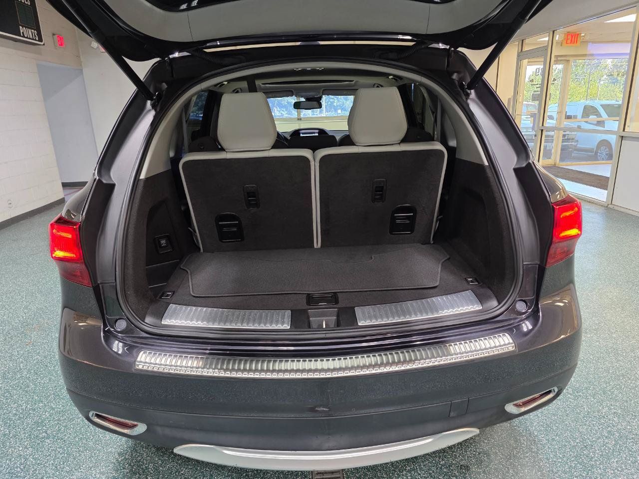 Used 2014 Acura MDX w/ Technology Package AWD/4WD image 23