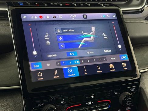 Used 2022 Jeep Grand Cherokee Limited 4xe image 19