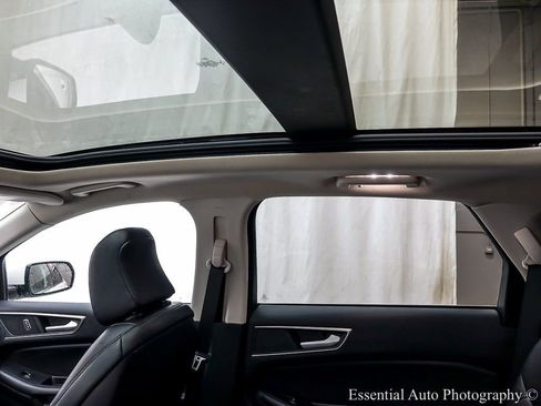 Used 2023 Ford Edge SEL w/ Convenience Package image 12