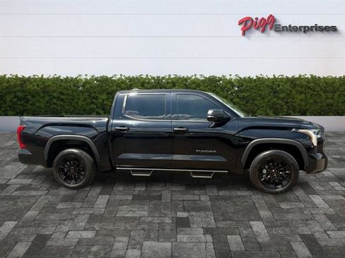 Used 2025 Toyota Tundra SR5 w/ SR5 Convenience Package RWD image 8