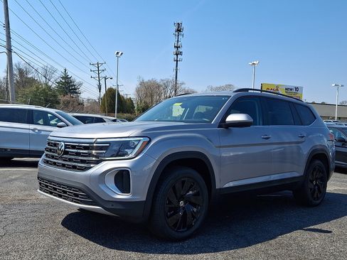 New 2026 Volkswagen Atlas SE AWD/4WD image 2