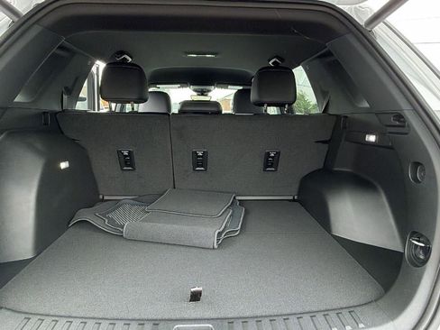 New 2026 Chevrolet Equinox LT w/ Convenience Package II FWD image 10