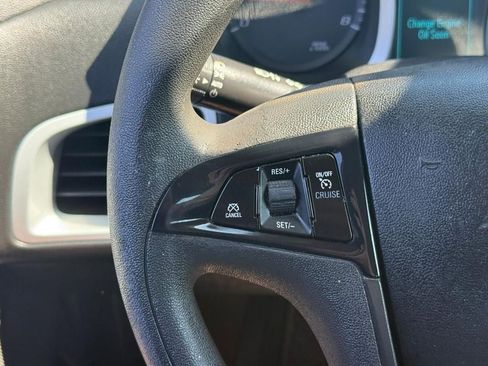 Used 2017 Chevrolet Equinox LS FWD image 19