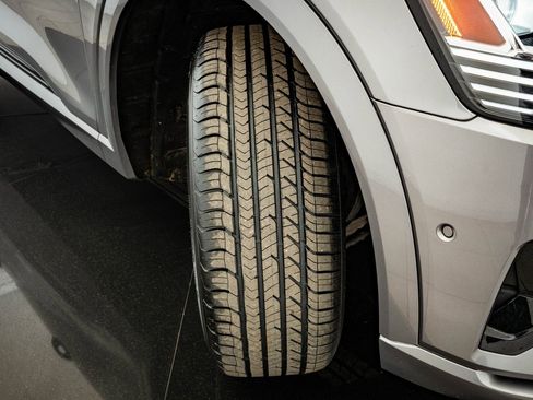 Used 2021 Audi e-tron Premium Plus w/ Premium Plus Package image 44