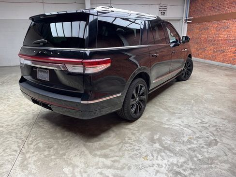 Used 2023 Lincoln Navigator L Reserve image 5
