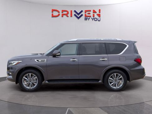 Used 2024 INFINITI QX80 Luxe RWD image 2