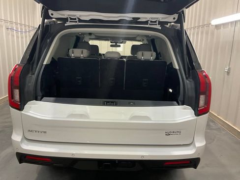 Used 2025 Ford Expedition Active AWD/4WD image 25