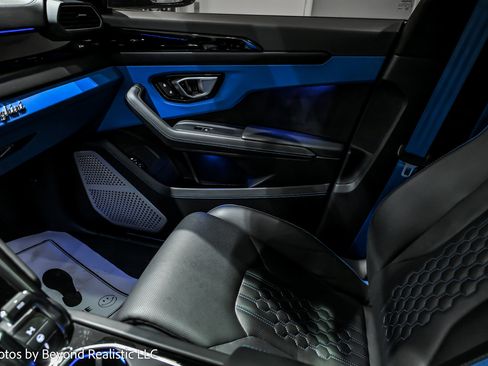 Used 2023 Lamborghini Urus S image 39