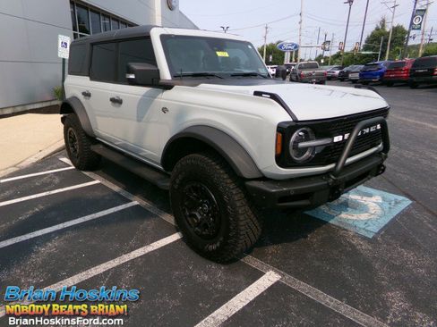 Used 2022 Ford Bronco Wildtrak AWD/4WD image 1
