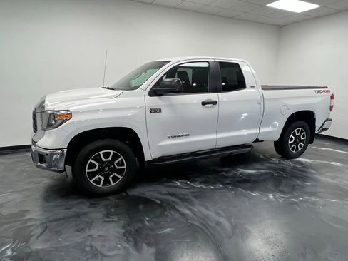 Used 2018 Toyota Tundra SR5 image 19