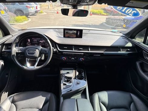 Used 2018 Audi Q7 3.0T Premium Plus w/ Premium Plus Package AWD/4WD image 26