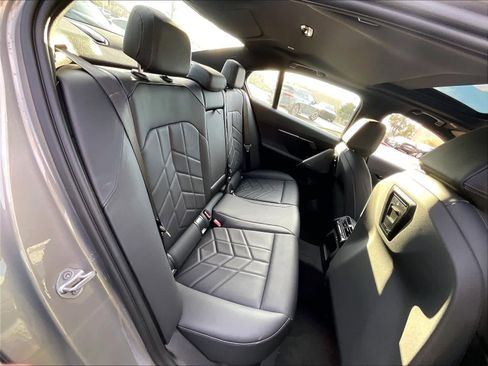 Used 2024 BMW 530i image 29