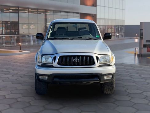 Used 2001 Toyota Tacoma 4WD 4D image 3